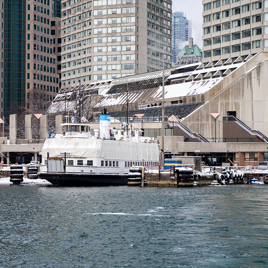 JL-Ferry_01